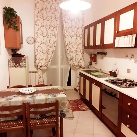 公寓 La Maison Des Caprices_ _stazione_5terre 斯培西亚